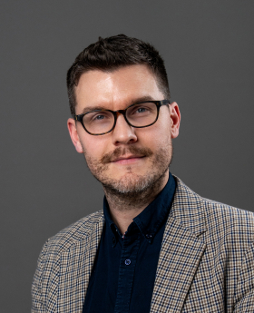 Dr. Greg András DLA habil.